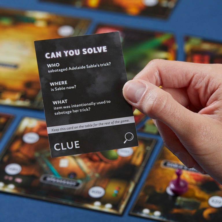 Cluedo Escape – The Illusionists Club – Gioco Da Tavolo Investigativo Con Enigmi E Oggetto Segreto
